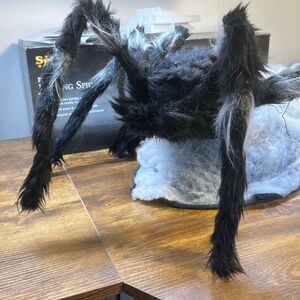 Spirit Halloween Black Jumping Spider 01116706 24” Decor USE ONLY DOESNT‎ WORK